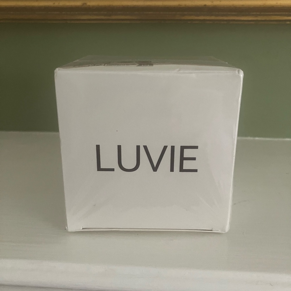 LUVIE Warm Foundation Cushion